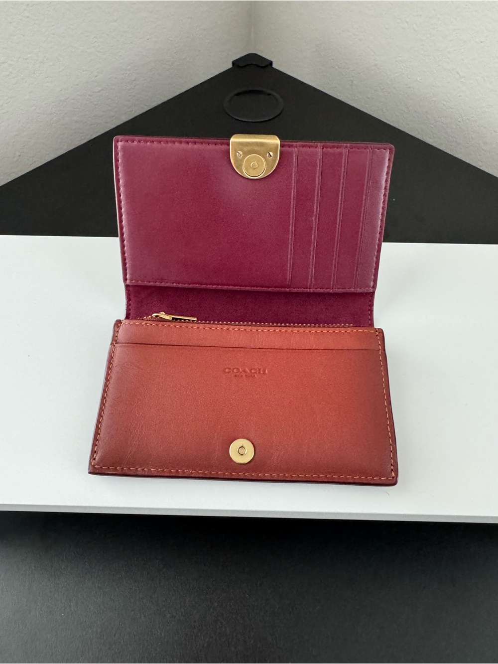 Coach Black & Brown Leather Bag With Gold Hardware & Matching Wallet - Picture 7 of 9